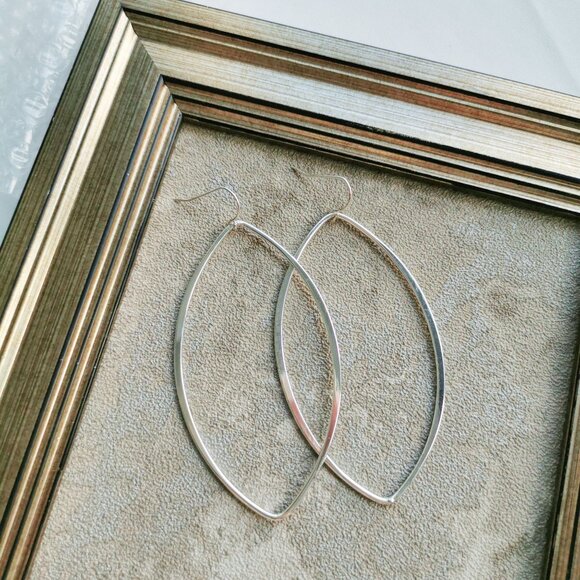 Robert Lee Morris Silver Long Oval Drop Earrings Chic Statement Jewelry - Picture 3 of 3